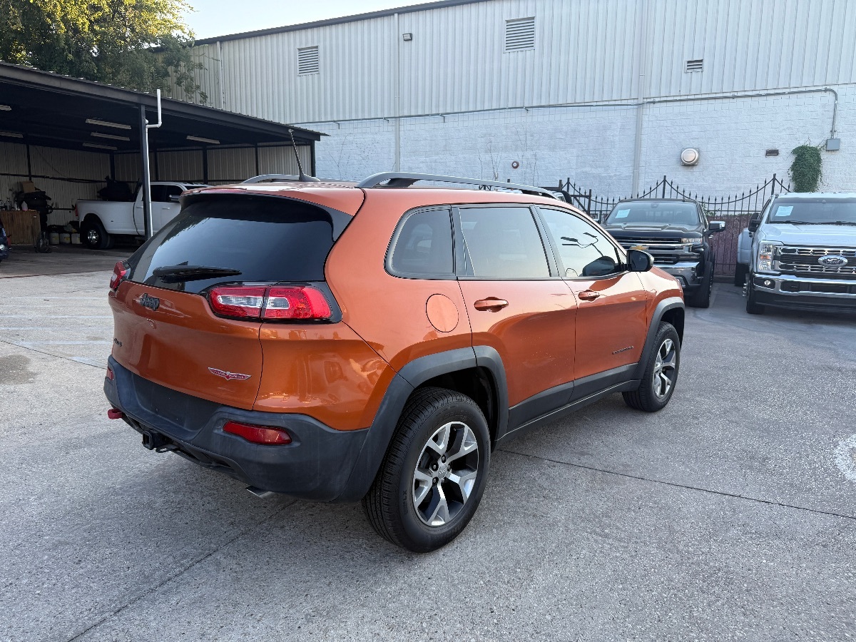 2016 Jeep Cherokee Trailhawk photo 3