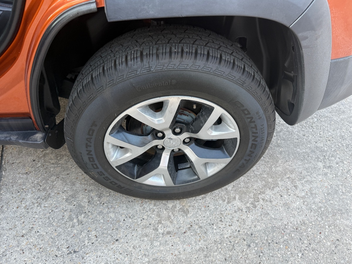 2016 Jeep Cherokee Trailhawk photo 10