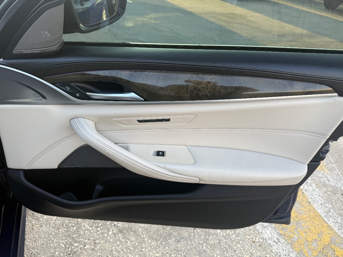 2018 Bmw 540i Sedan photo 13