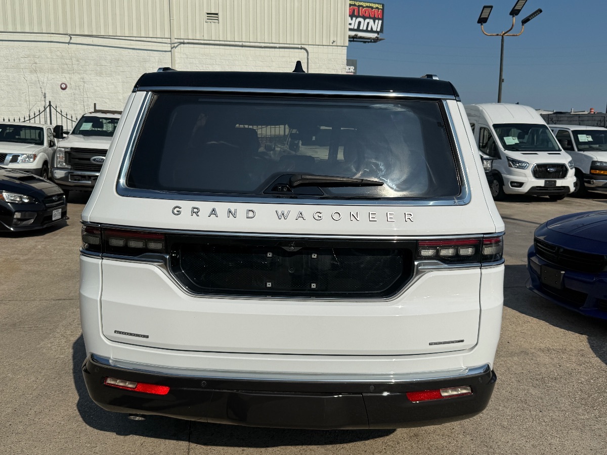 2022 Jeep Grand Wagoneer III photo 5