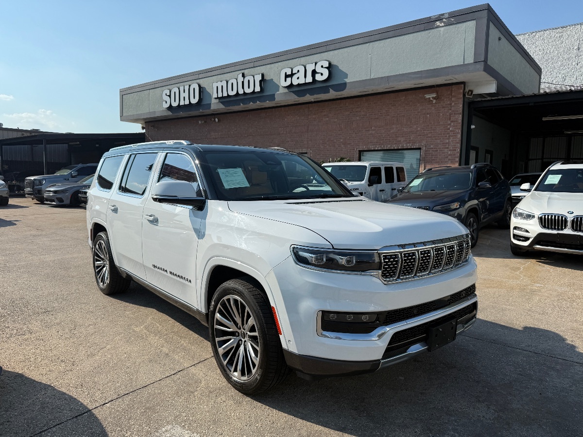 2022 Jeep Grand Wagoneer III photo 2