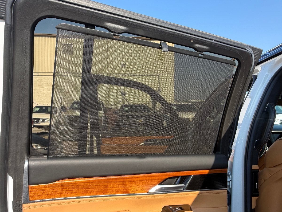 2022 Jeep Grand Wagoneer III photo 23