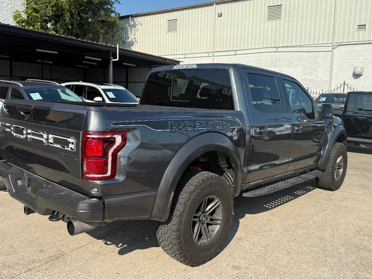 2020 Ford F-150 Raptor photo 3