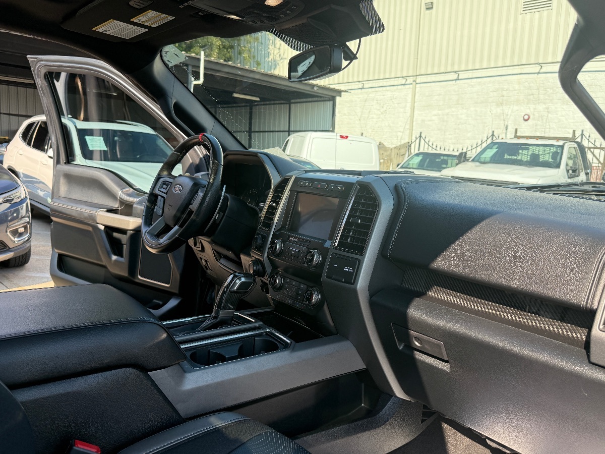 2020 Ford F-150 Raptor photo 16