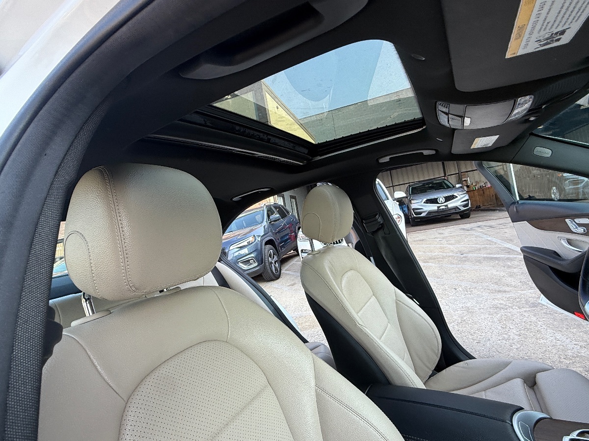 2021 Mercedes Benz C 300 photo 12