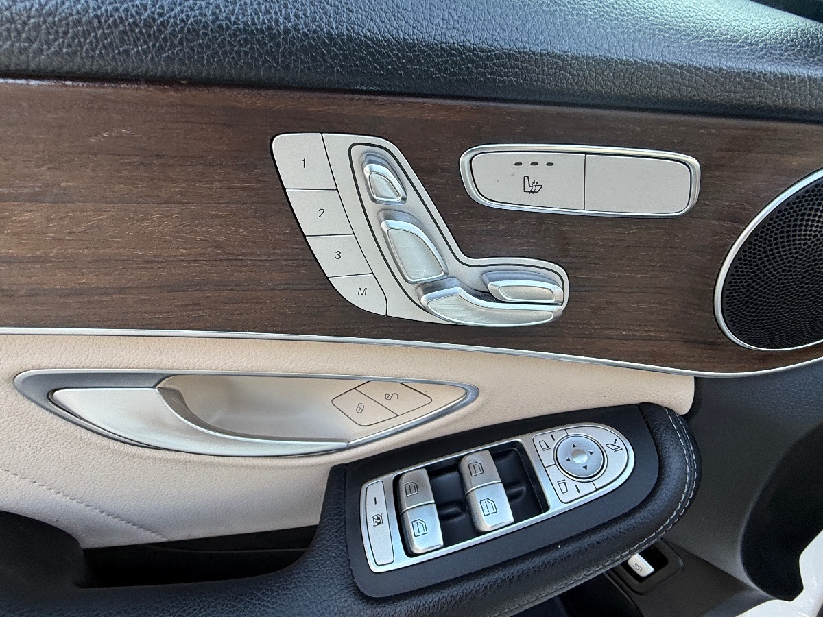 2021 Mercedes Benz C 300 photo 17