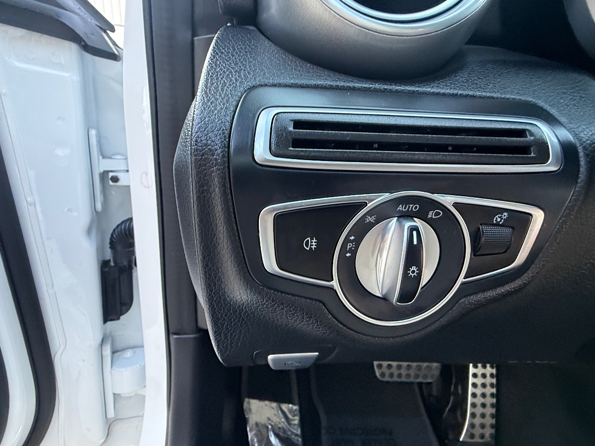 2021 Mercedes Benz C 300 photo 19