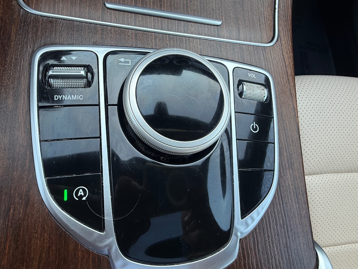 2021 Mercedes Benz C 300 photo 28
