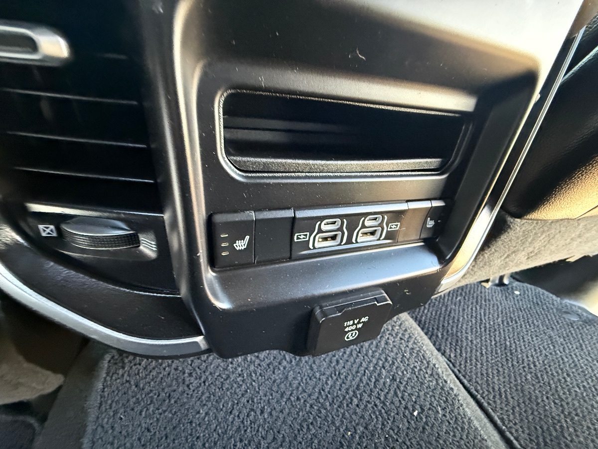 2021 Ram 2500 Laramie photo 24