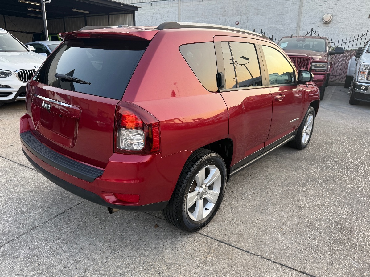 2017 Jeep Compass Sport photo 3