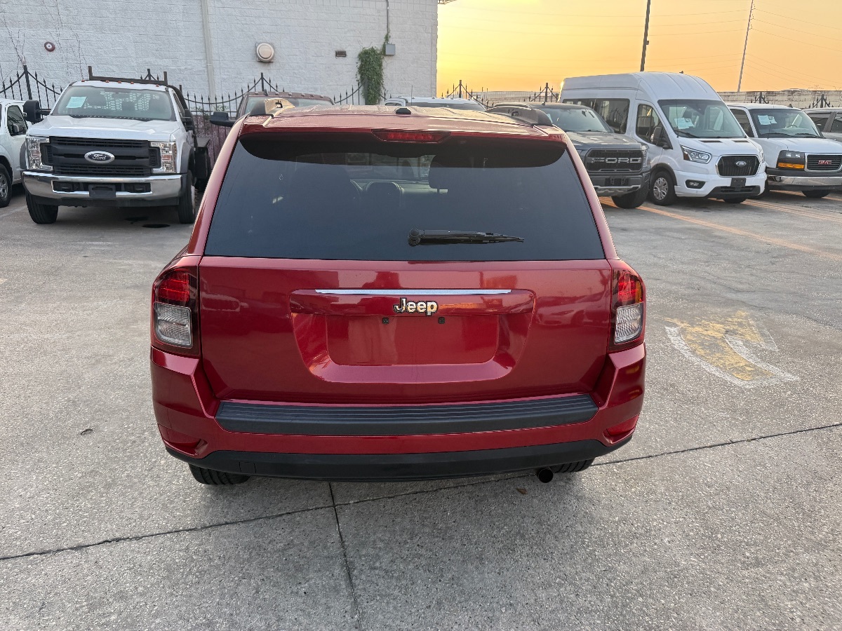 2017 Jeep Compass Sport photo 4