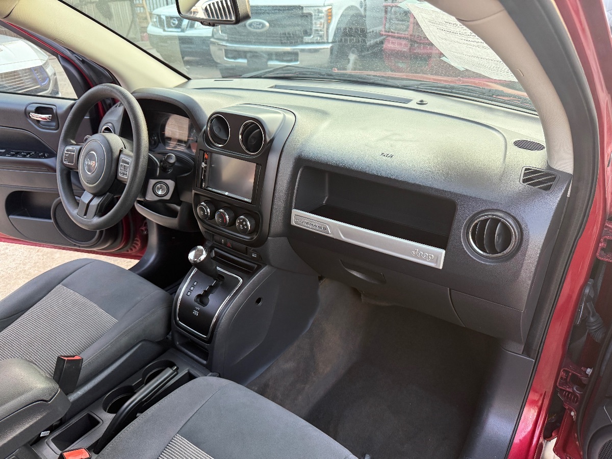 2017 Jeep Compass Sport photo 13
