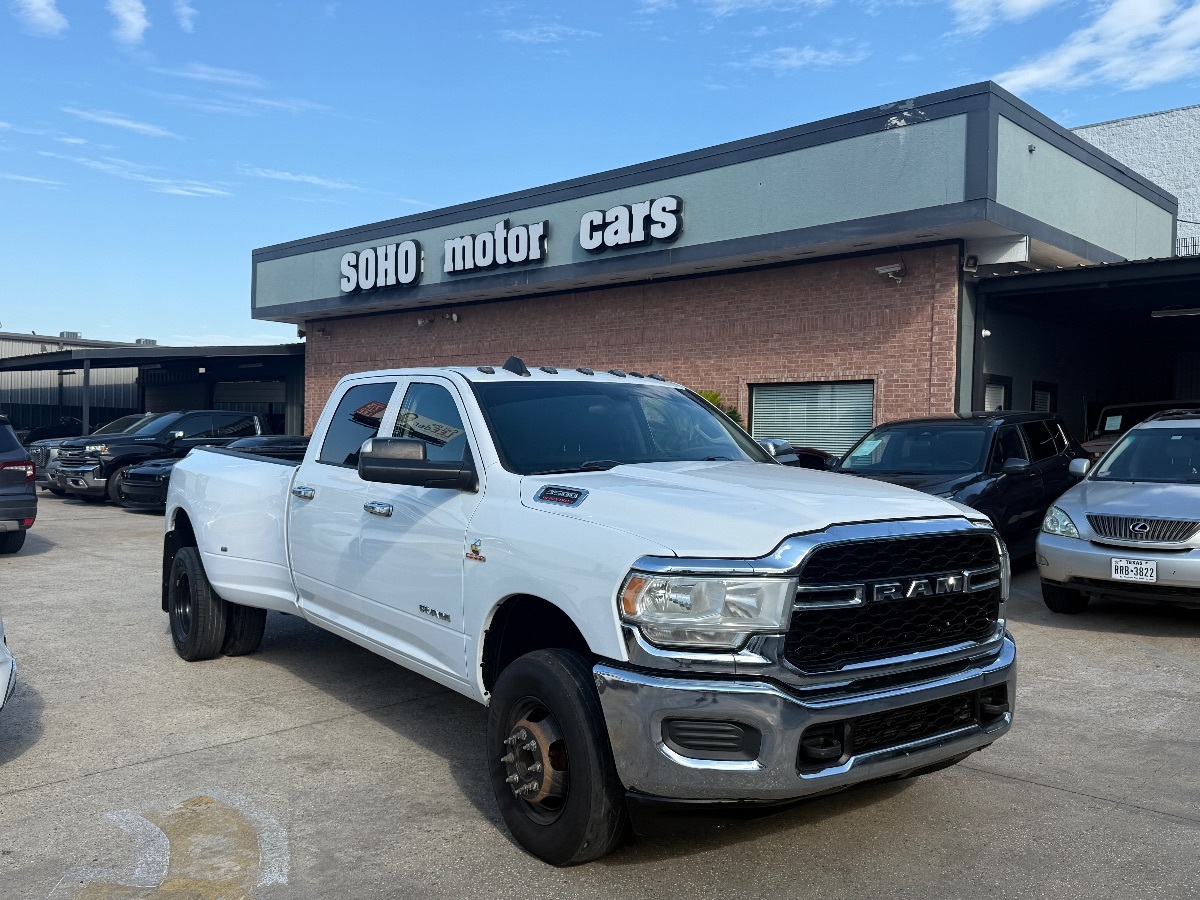 2020 Ram 3500 Tradesman photo 2