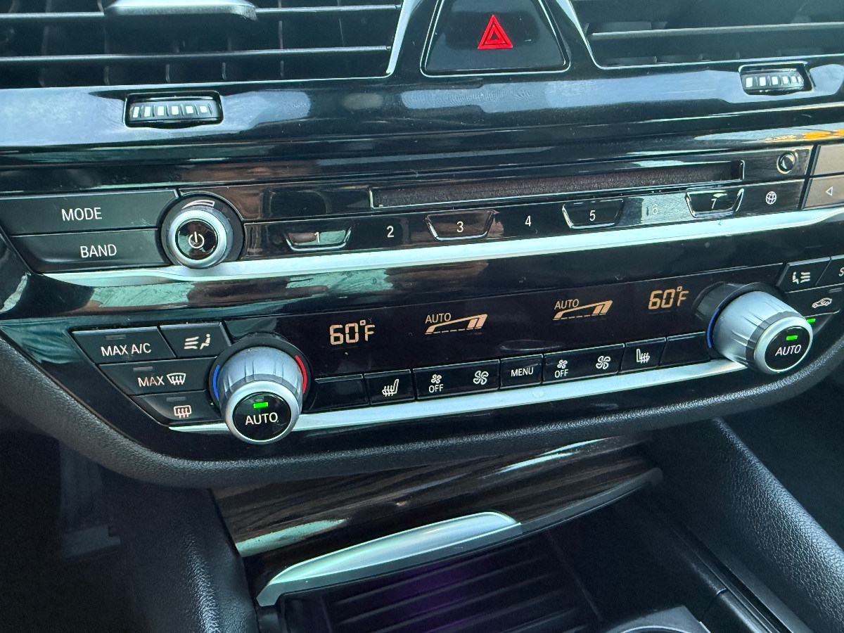 2018 Bmw 530i Sedan photo 34