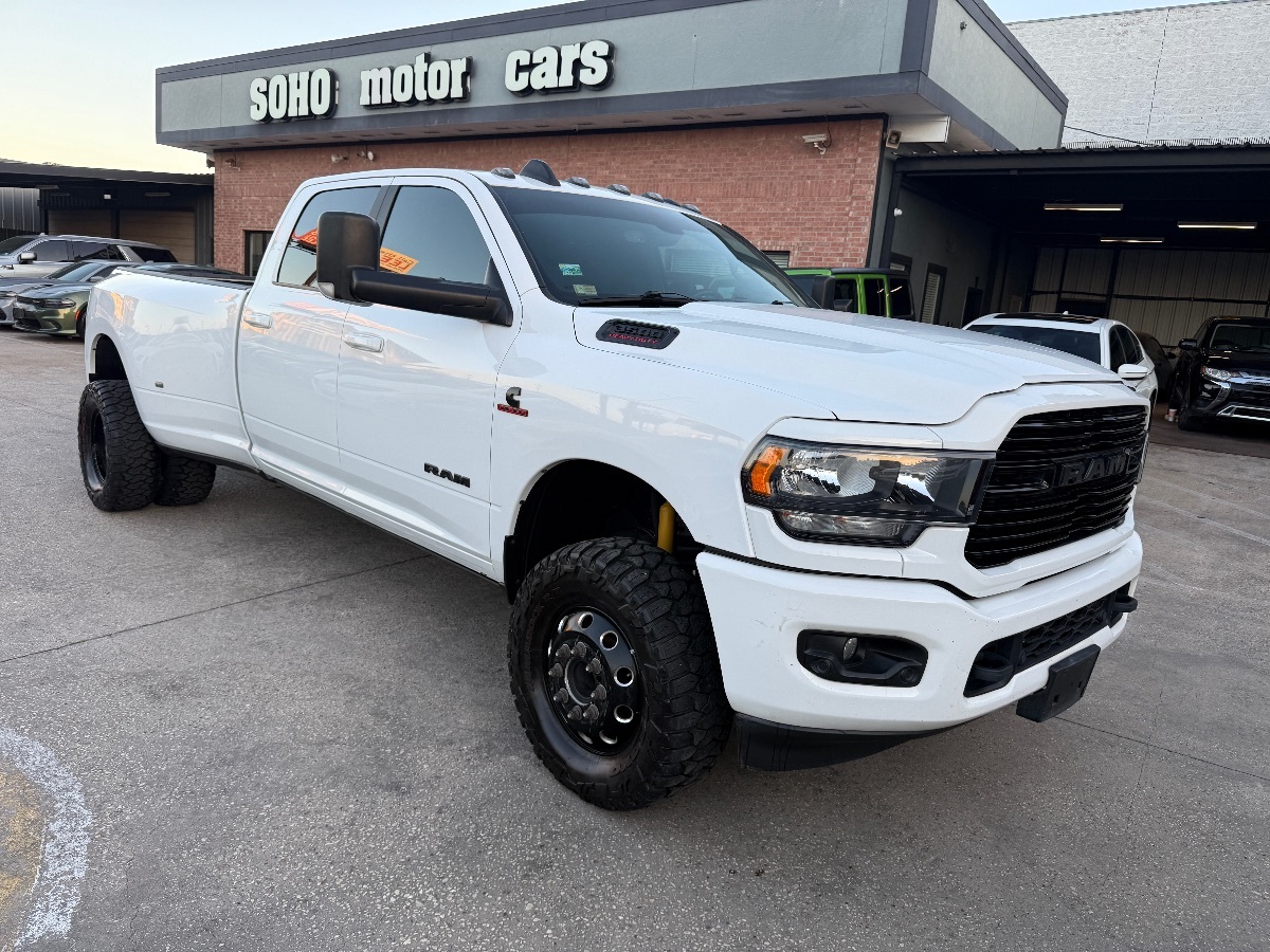 2021 Ram 3500 Lone Star photo 3