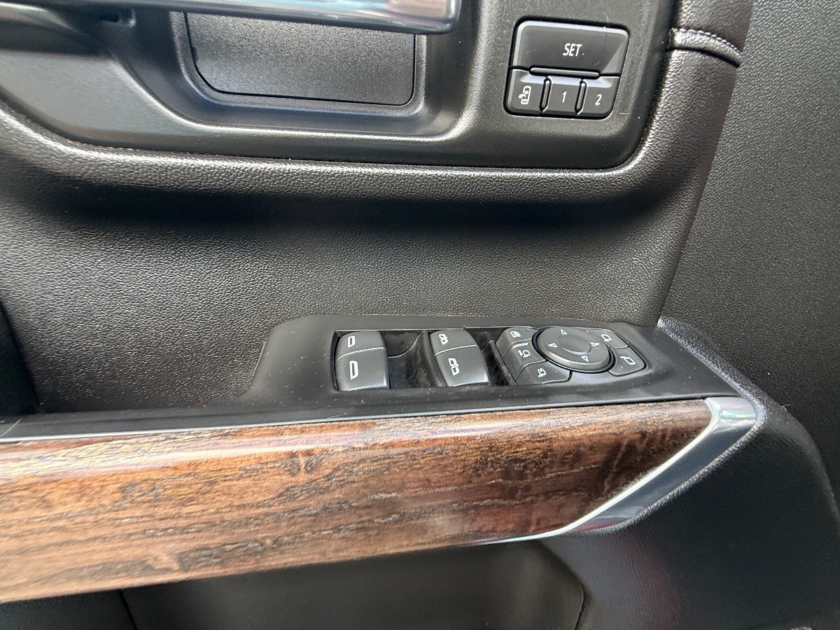 2020 Gmc Sierra Denali photo 25