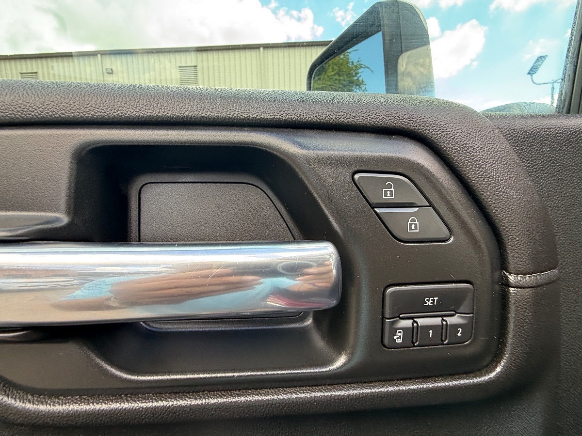 2020 Gmc Sierra Denali photo 26