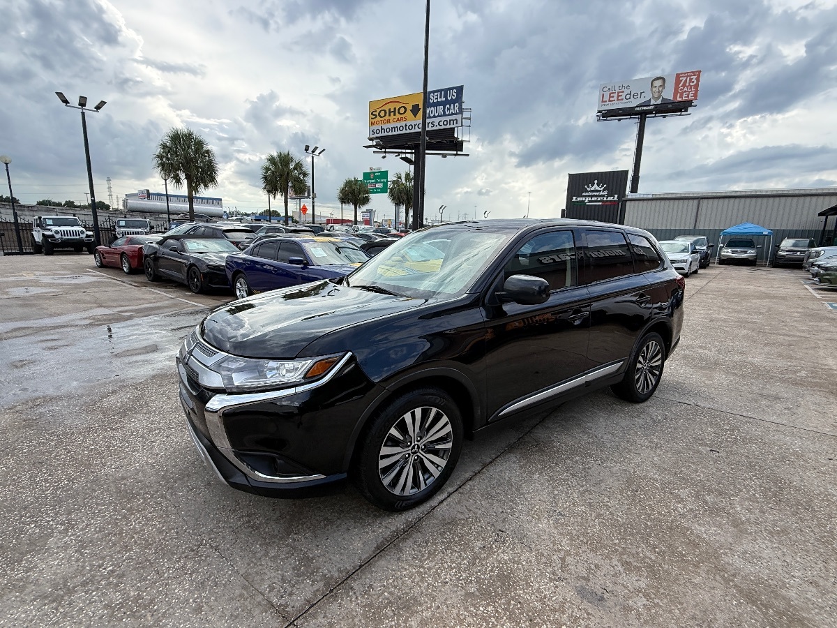 2020 Mitsubishi Outlander ES photo 6