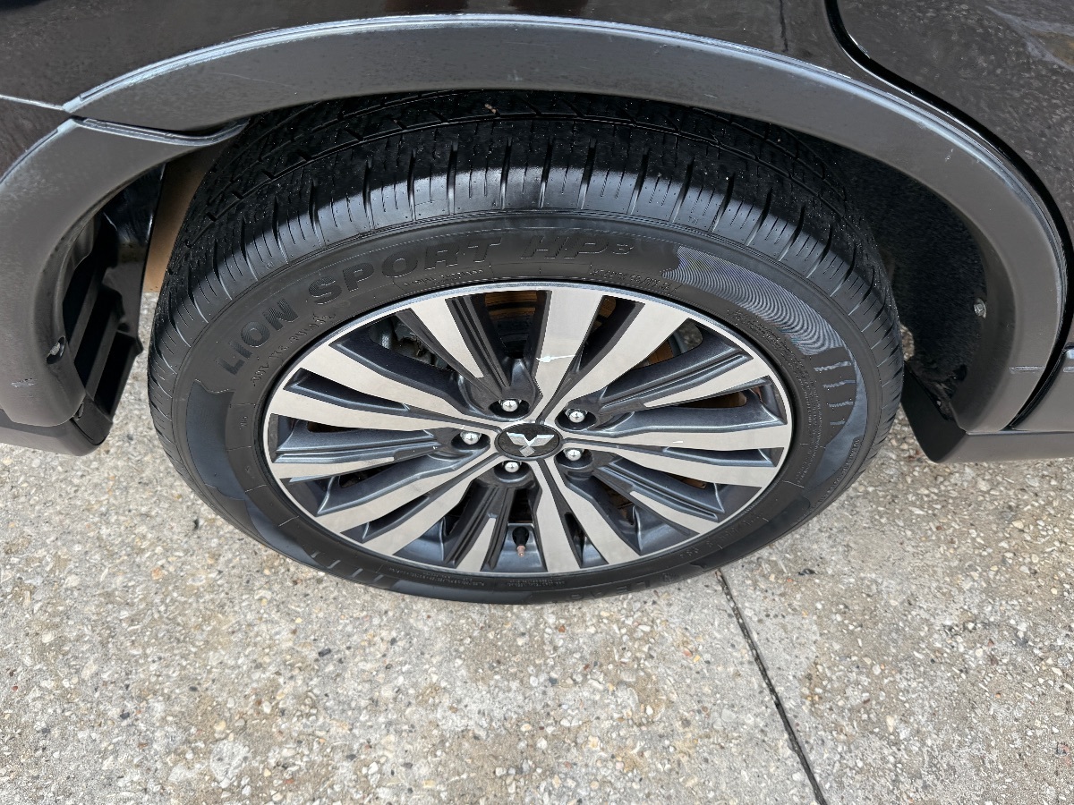 2020 Mitsubishi Outlander ES photo 10