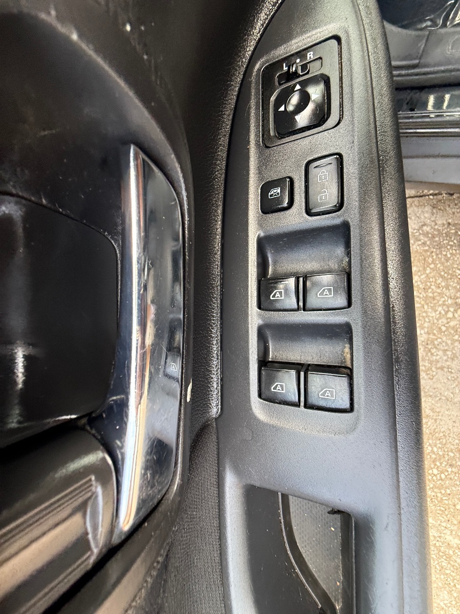 2020 Mitsubishi Outlander ES photo 18