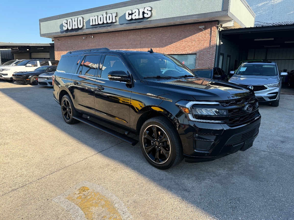 2022 Ford Expedition MAX Limited photo 2