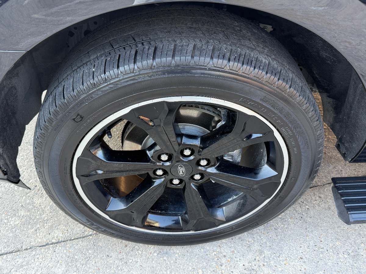 2022 Ford Expedition MAX Limited photo 8