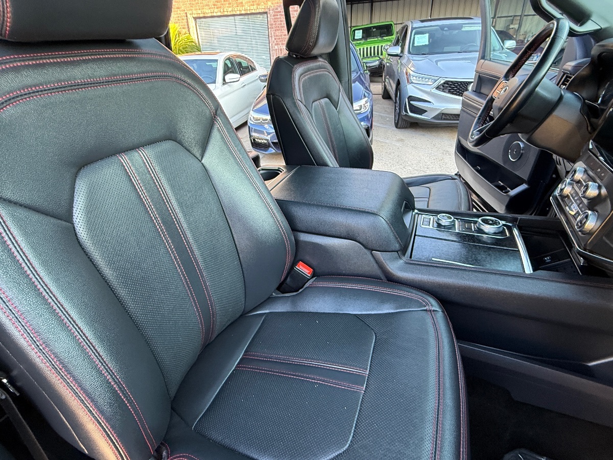 2022 Ford Expedition MAX Limited photo 16