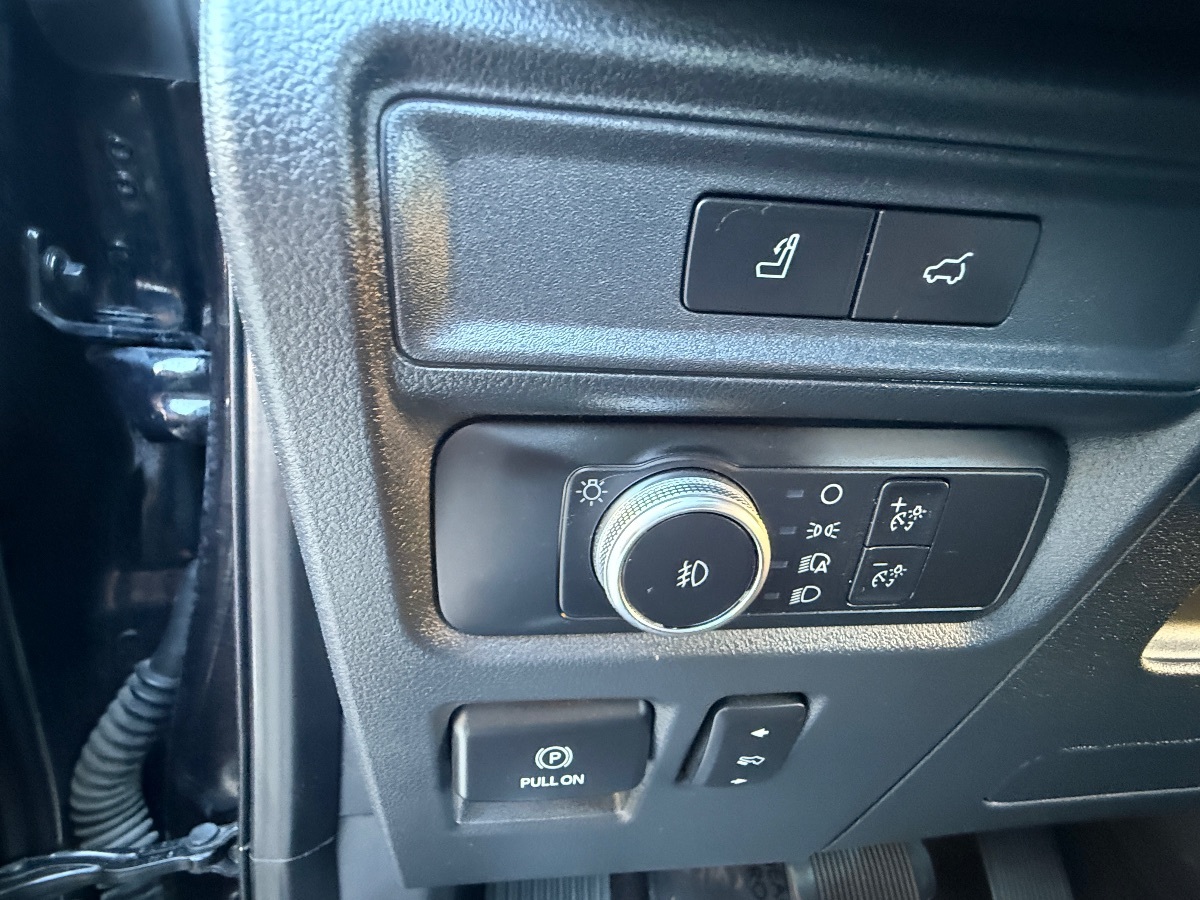 2022 Ford Expedition MAX Limited photo 26