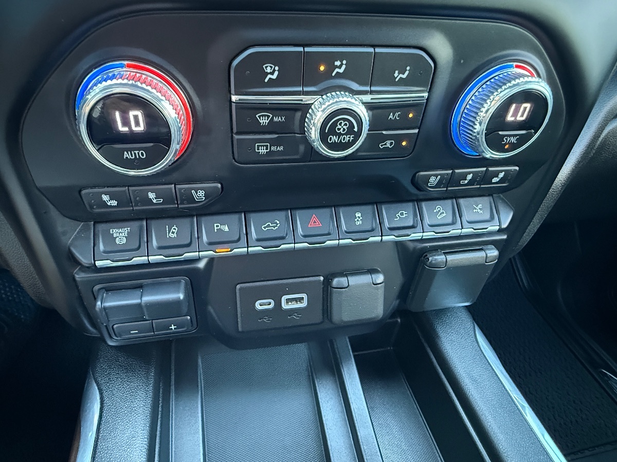 2023 Gmc Sierra HD Denali photo 37
