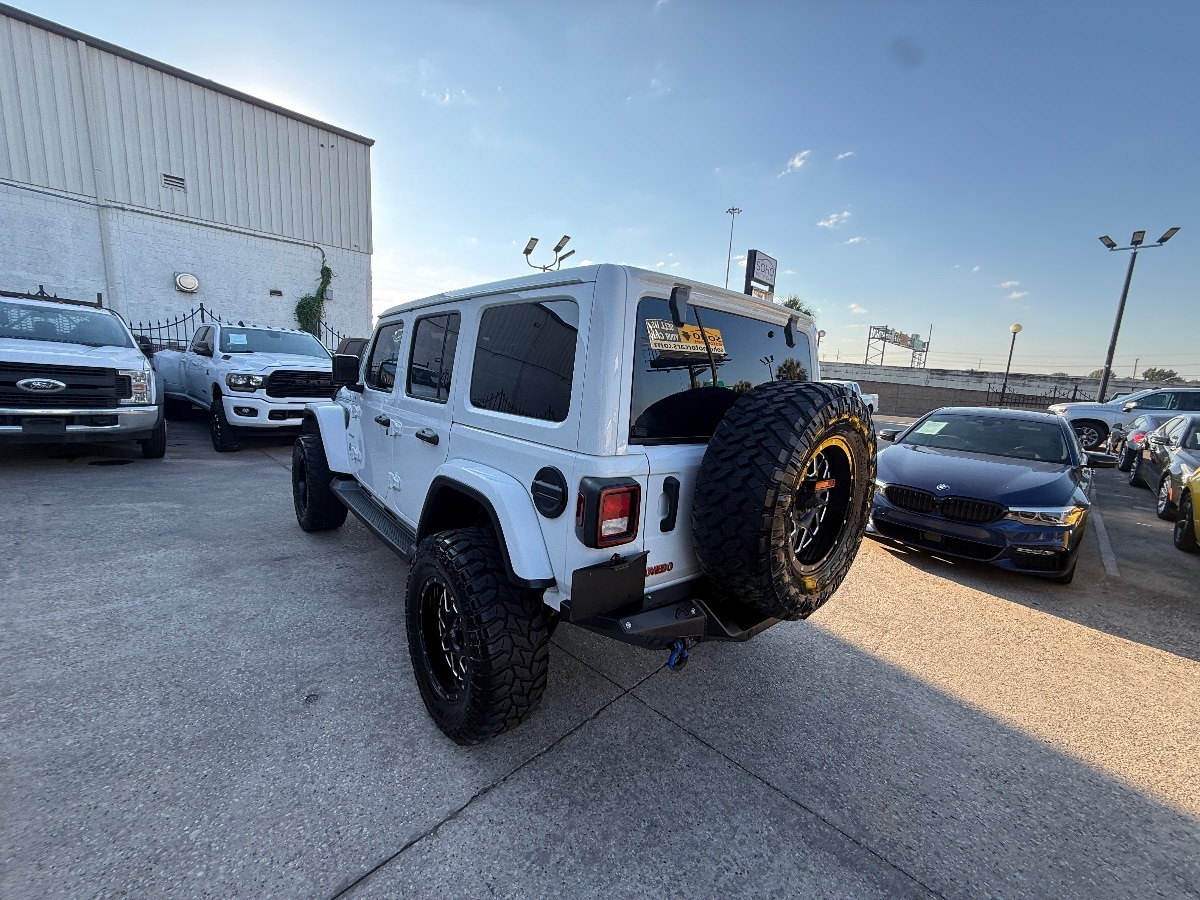 2021 Jeep Wrangler Unlimited Sahara photo 6