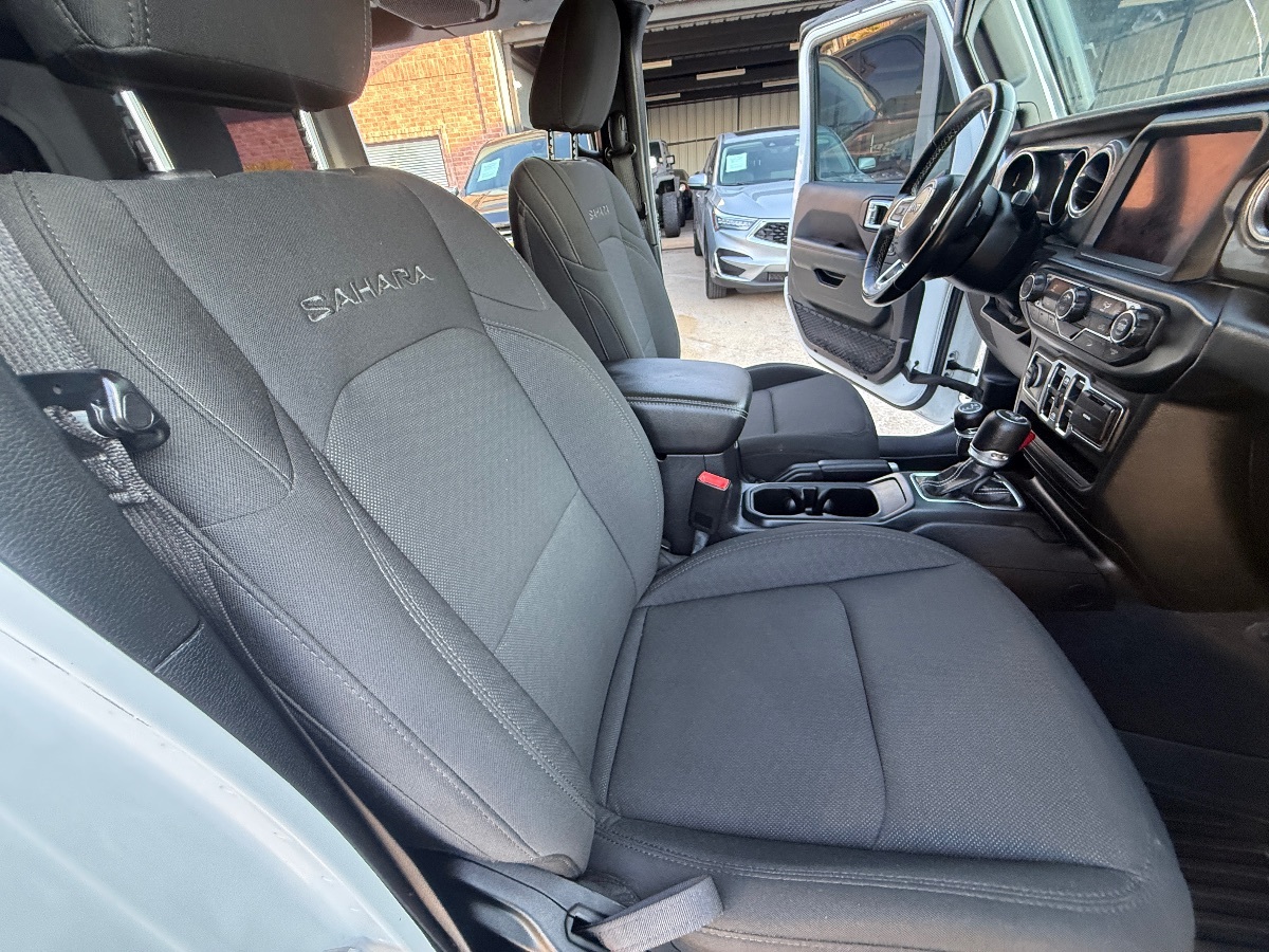 2021 Jeep Wrangler Unlimited Sahara photo 21