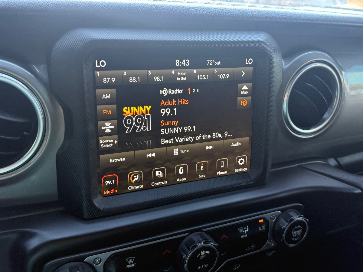 2021 Jeep Wrangler Unlimited Sahara photo 32