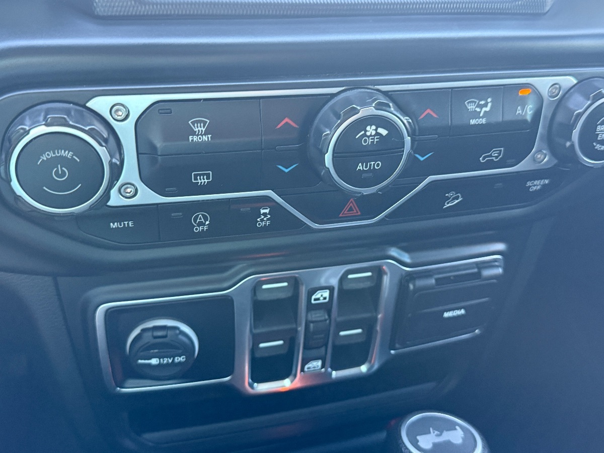 2021 Jeep Wrangler Unlimited Sahara photo 34