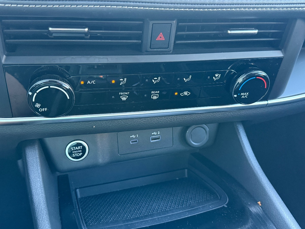2023 Nissan Rogue S photo 24