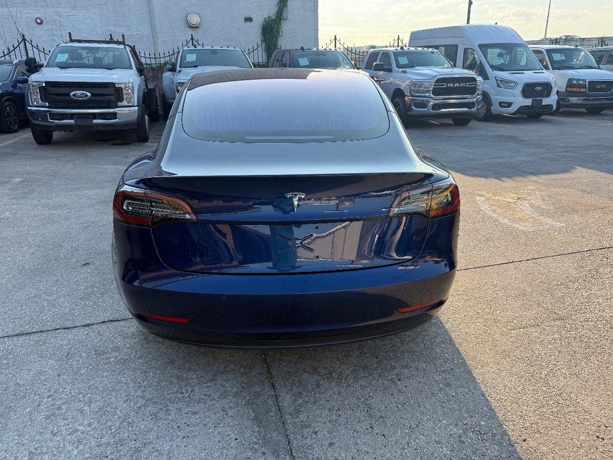 2018 Tesla Model 3 Long Range photo 4