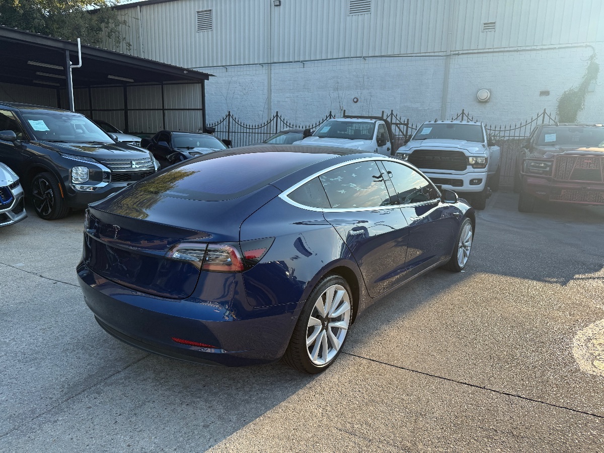 2018 Tesla Model 3 Long Range photo 3