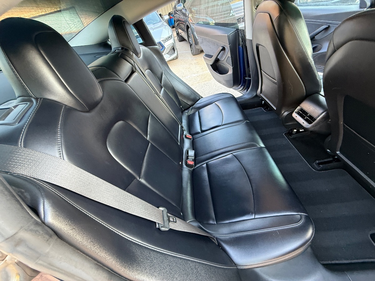 2018 Tesla Model 3 Long Range photo 16
