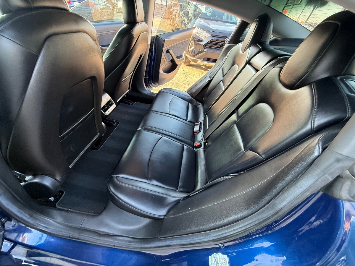 2018 Tesla Model 3 Long Range photo 17