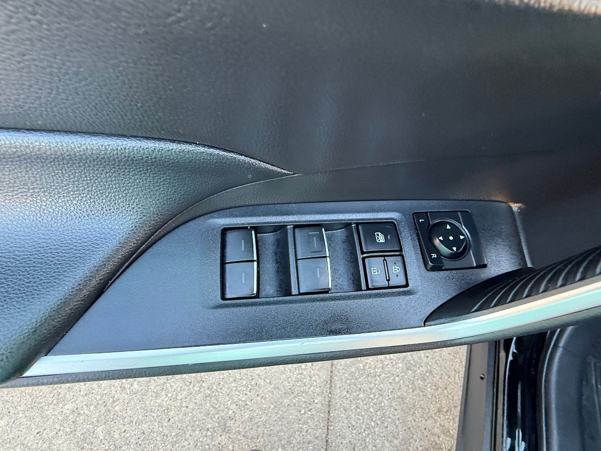 2022 Toyota RAV4 XLE photo 19