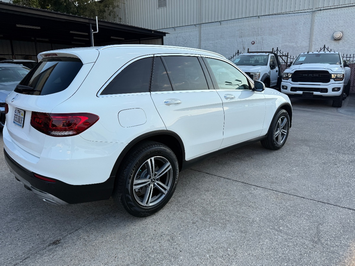 2020 Mercedes Benz GLC 300 photo 4