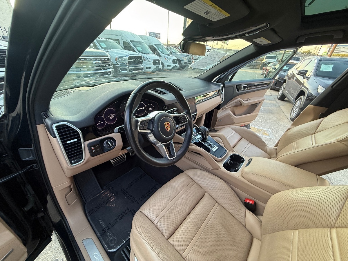 2021 Porsche Cayenne S photo 26