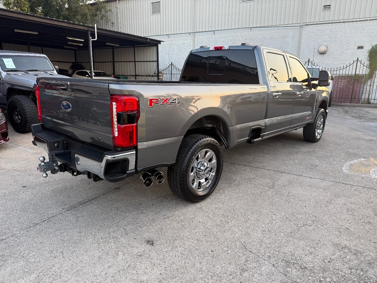 2024 Ford F-350 Lariat photo 4