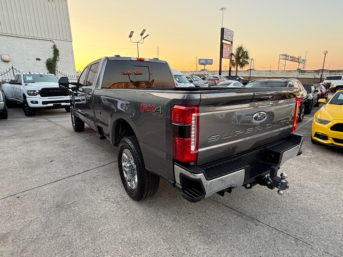 2024 Ford F-350 Lariat photo 7