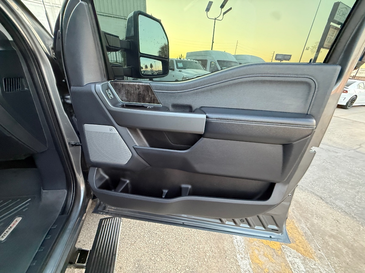 2024 Ford F-350 Lariat photo 20