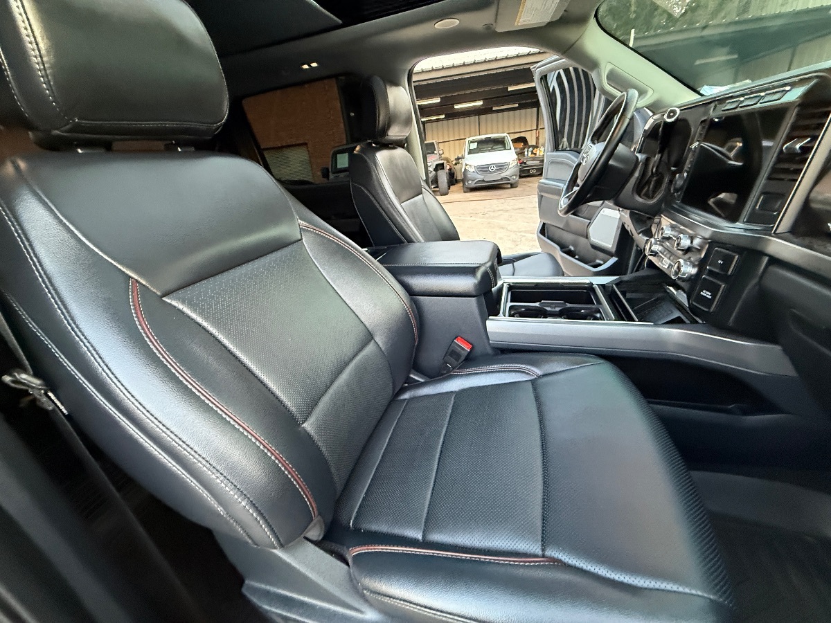 2024 Ford F-350 Lariat photo 23