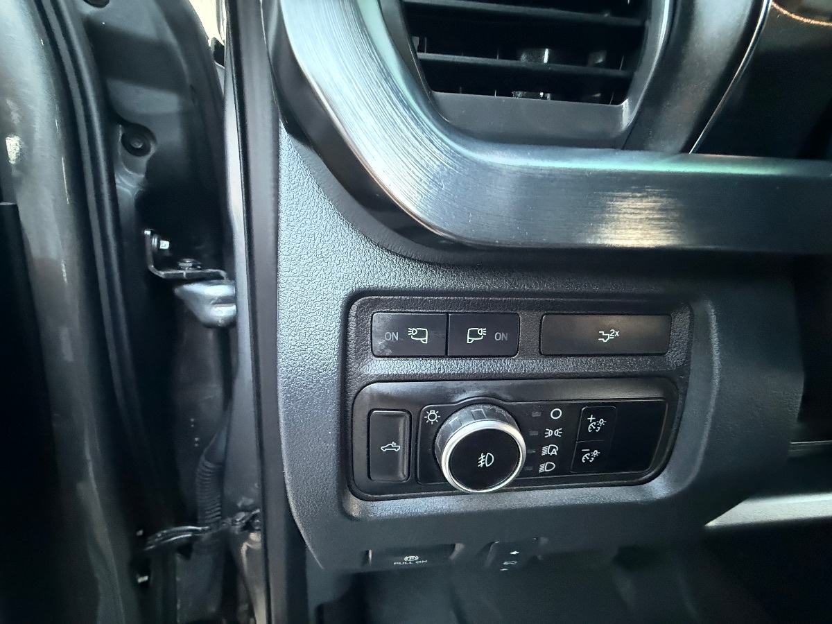 2024 Ford F-350 Lariat photo 29