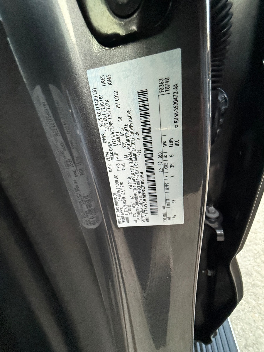 2024 Ford F-350 Lariat photo 32