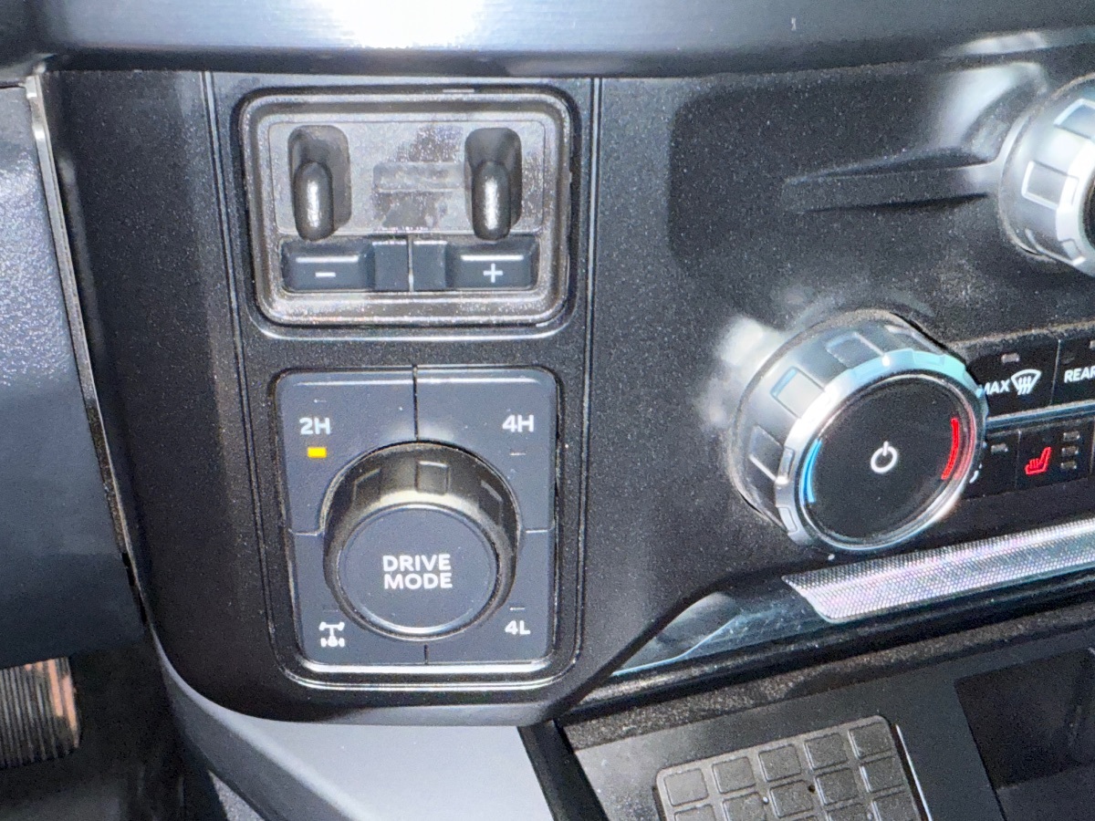 2024 Ford F-350 Lariat photo 42