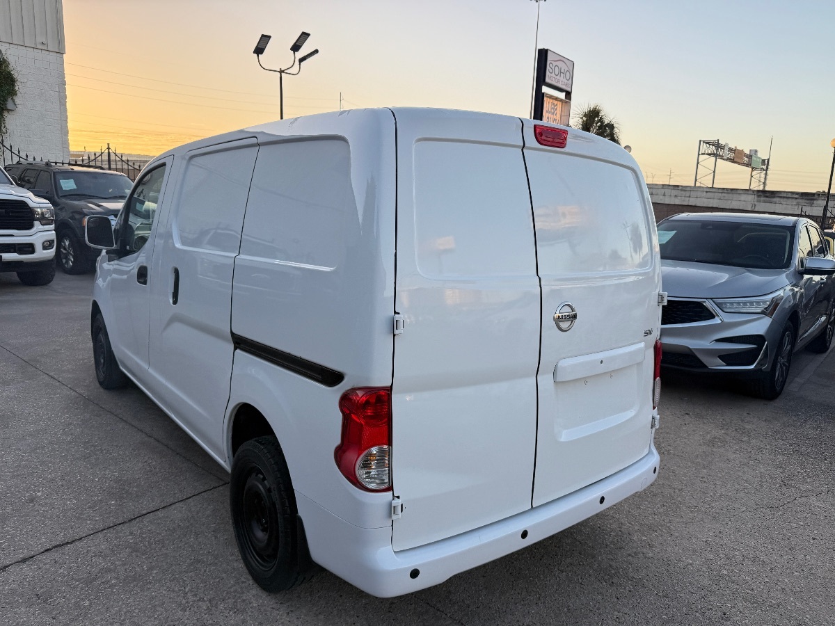2021 Nissan NV200 SV photo 5