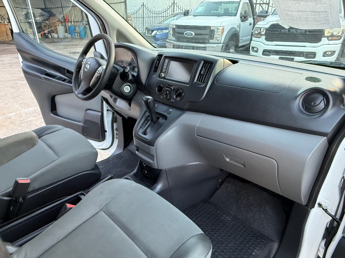 2021 Nissan NV200 SV photo 12